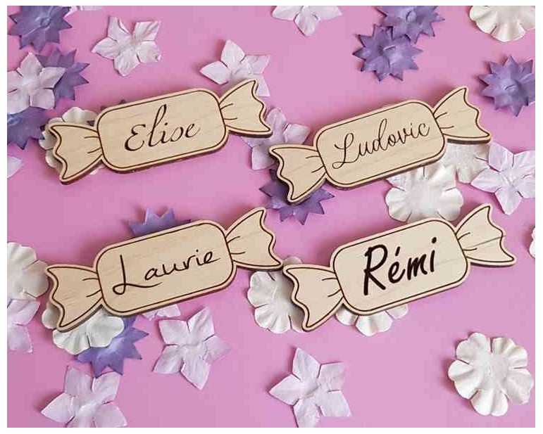 Marque place bois personnalisé bonbon