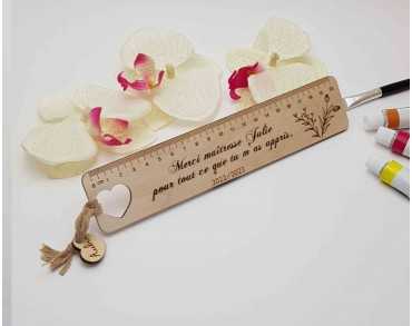 Règle personnalisée bois remerciement fin d'année scolaire - maîtresse