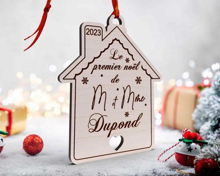Boule de Noël en bois personnalisée maison de Noël monsieur et madame
