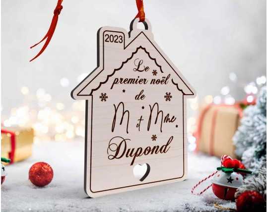 Boule de Noël en bois personnalisée maison de Noël monsieur et madame