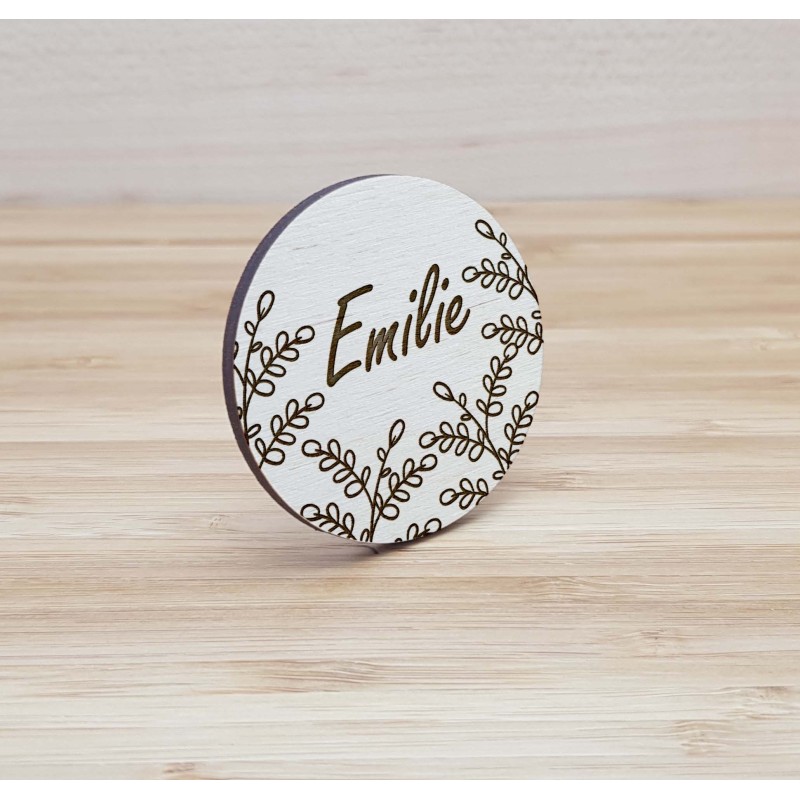 Badge en bois prénom personnalisé champêtre, floral, végétal