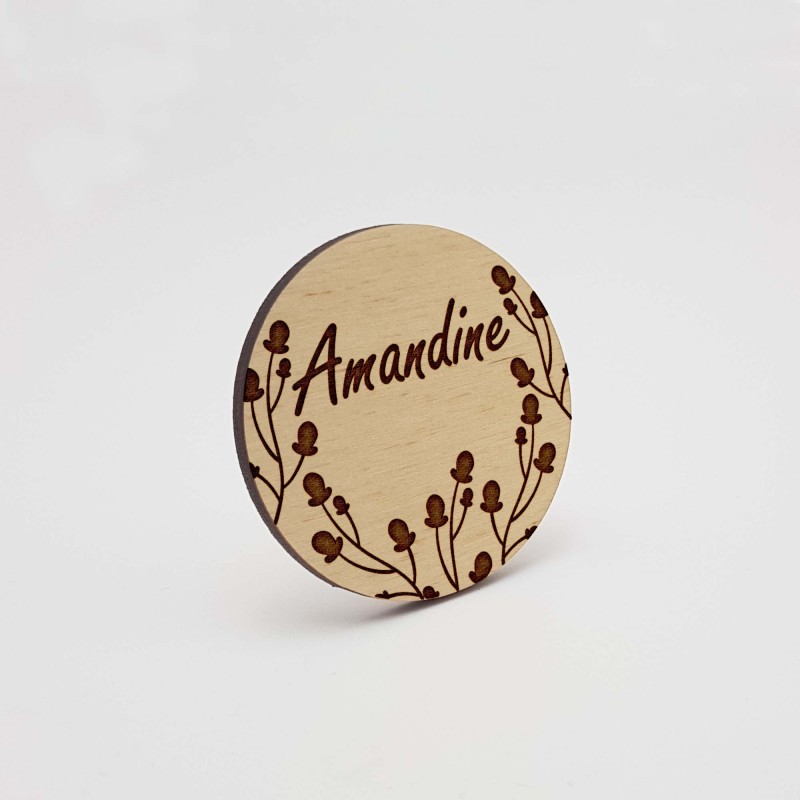 Badge en bois prénom personnalisé, végétal, mariage, baptême, séminaire