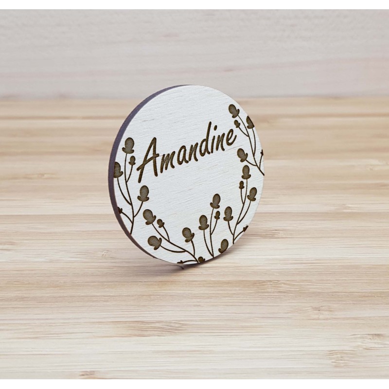 Badge en bois prénom personnalisé, végétal, mariage, baptême, séminaire