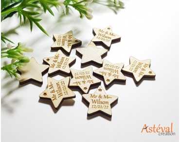 Décorations de table confettis étoiles en bois personnalisées