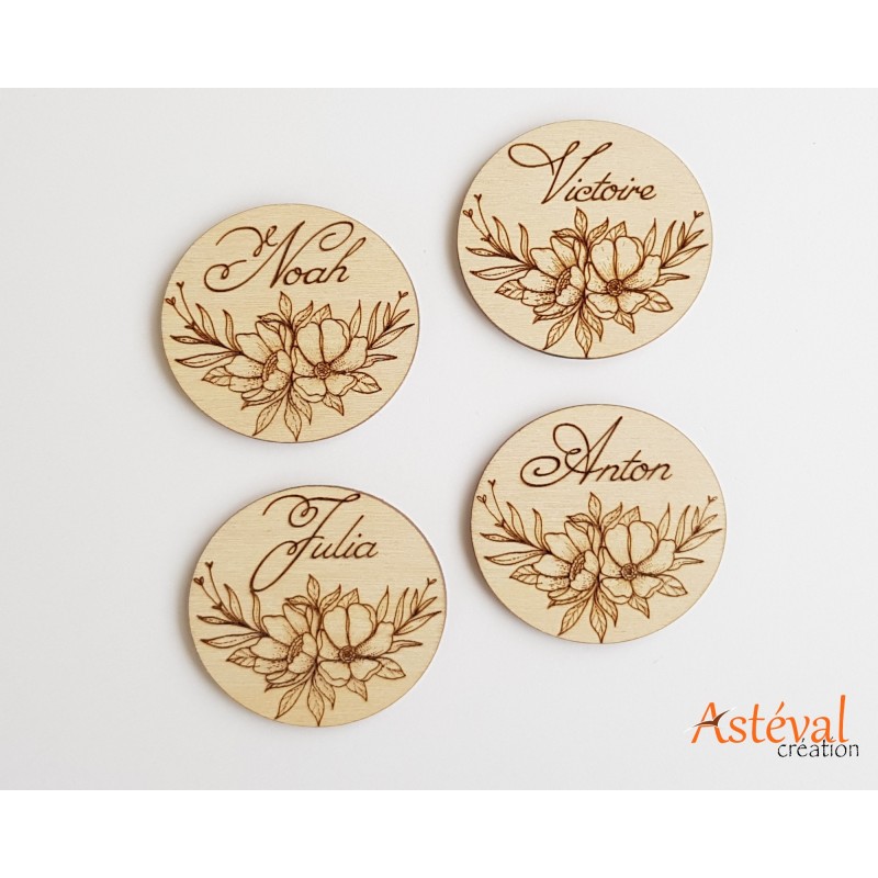 Marque place floral champêtre en bois personnalisé
