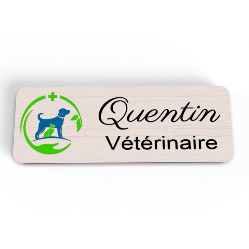 Badge vétérinaire en bois personnalisé logo chien chat main coloré