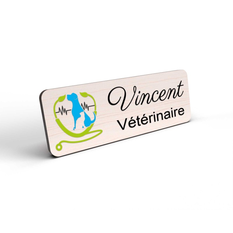 Badge vétérinaire en bois personnalisé logo chien chat stéthoscope coloré