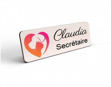 Badge vétérinaire en bois personnalisé logo chien chat cœur coloré