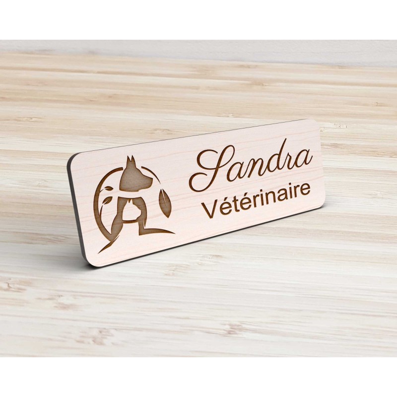 Badge en bois personnalisé patte chat chien, vétérinaire, soigneur, toiletteur, dresseur, zoologiste