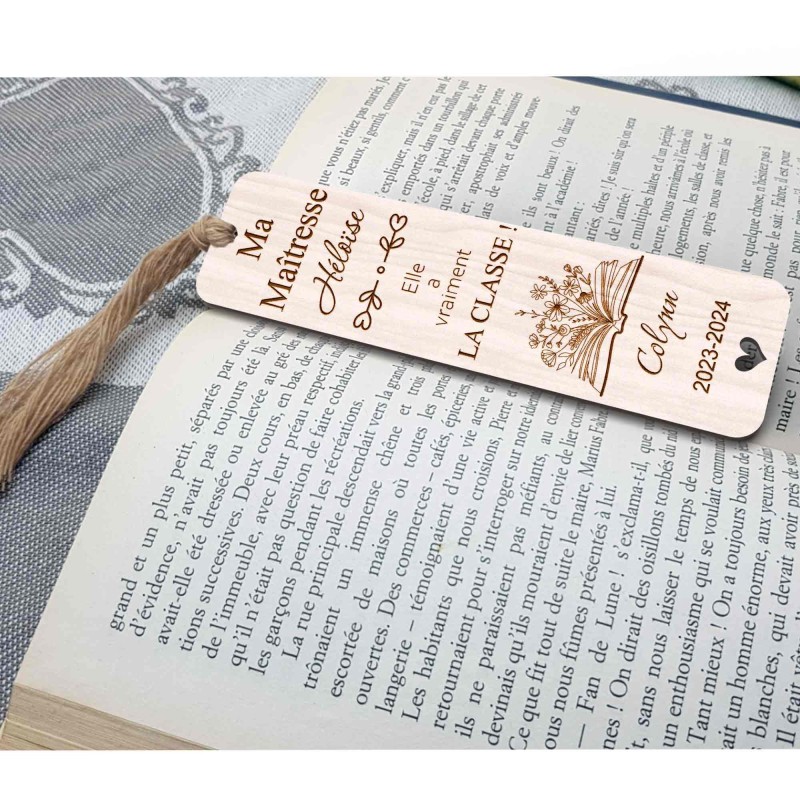 Marque page en bois personnalisable Maîtresse Maitre cadeau noël sapin