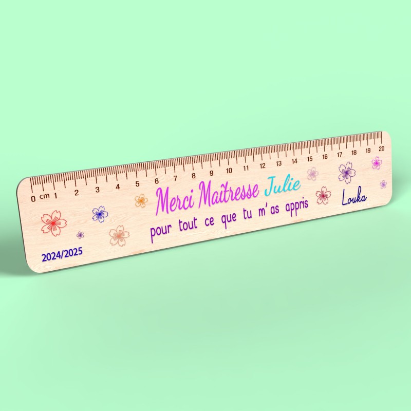 Règle en Bois Personnalisée – Cadeau Unique pour Maîtresse, Maître, ATSEM