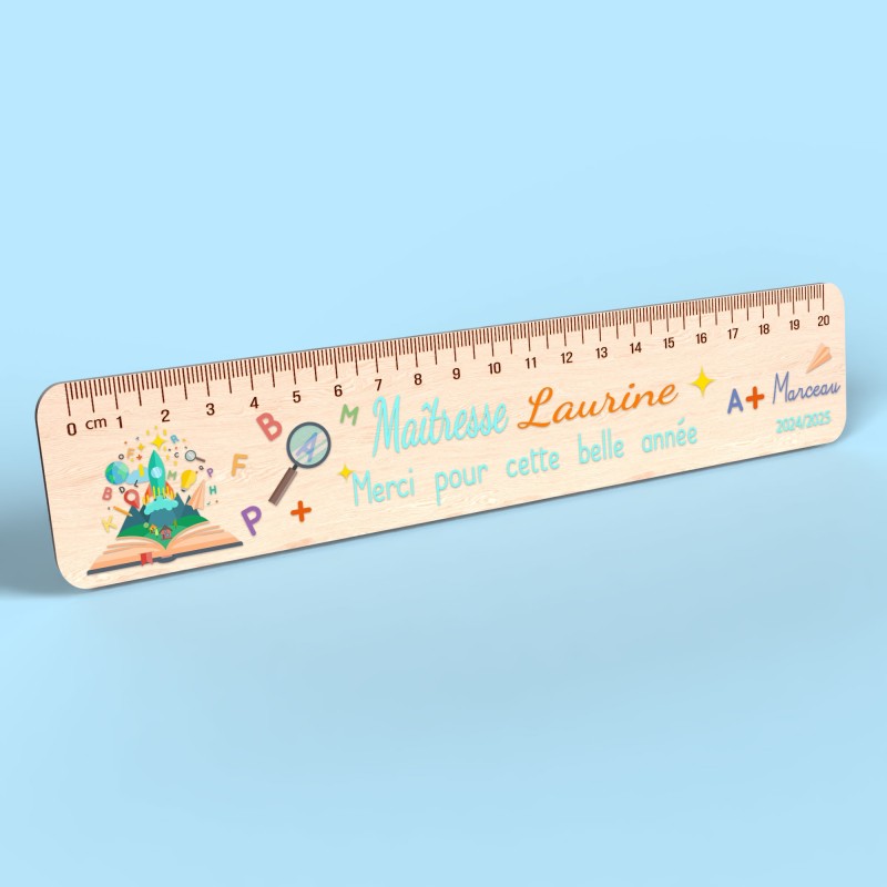 Règle en Bois Personnalisée – Cadeau Unique pour Maîtresse, Maître, ATSEM