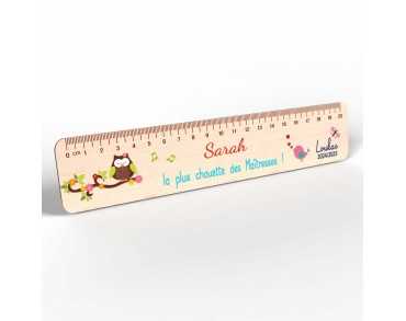 Règle en Bois Personnalisée – Cadeau Unique pour Maîtresse, Maître, ATSEM