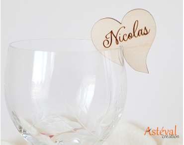 Marque verre, marque place bois personnalisé coeur - Mariage, Baptême, ou Anniversaire - Décoration de table