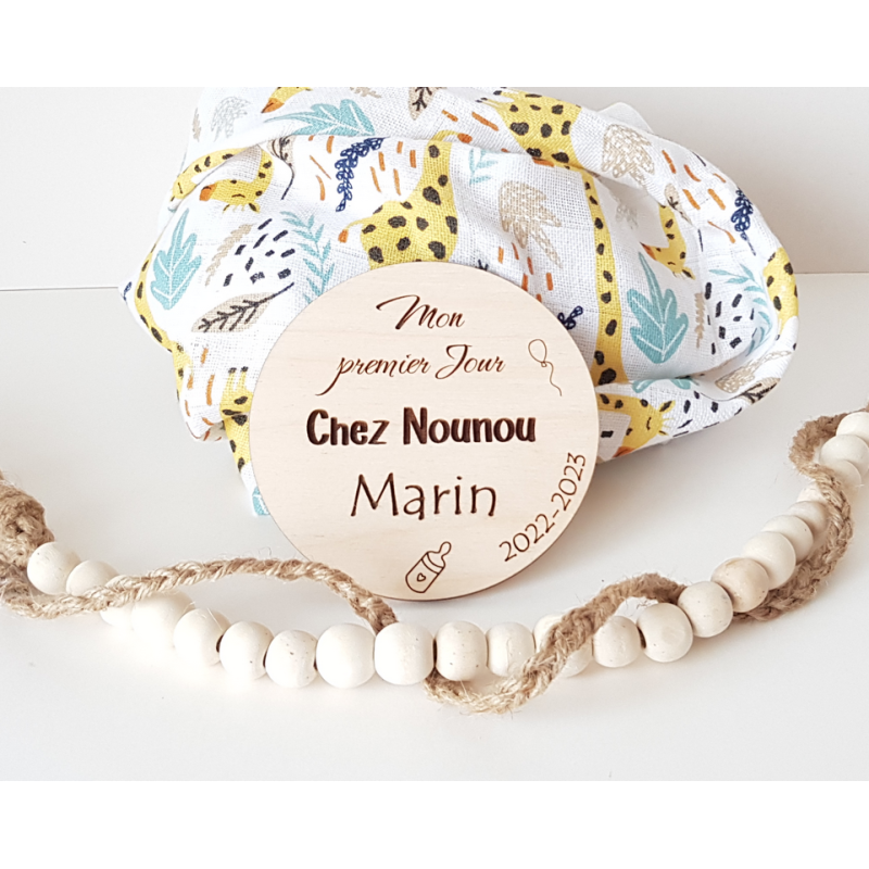 Carte bois mon premier jour personnalisée pour photo nounou atsem tata tati mam