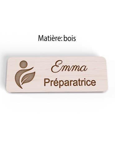 Badge personnalisé préparatrice, motif pharmacie et préparation, vue en biais 2