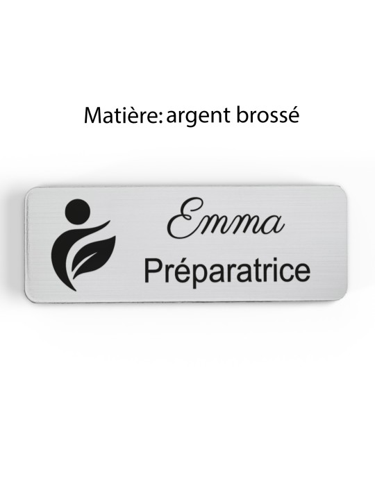 Badge personnalisé préparatrice, motif pharmacie et préparation, finition argent brossé