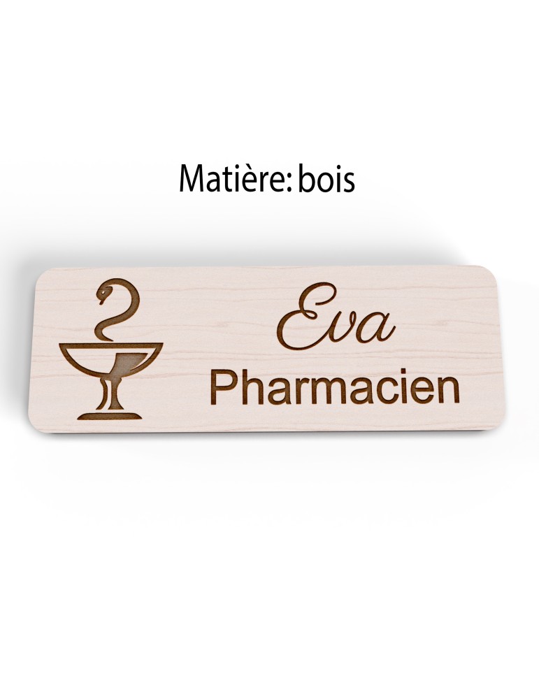 Badge personnalisé préparatrice, motif pharmacie et caducée, version bois vue à plat