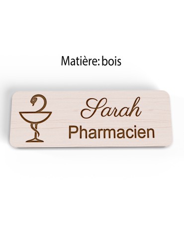Badge personnalisé pharmacien, motif pharmacie et caducée, vue en biais 2