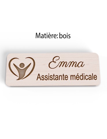 Badge personnalisé assistante médicale, motif accueil et santé, vue en biais 2