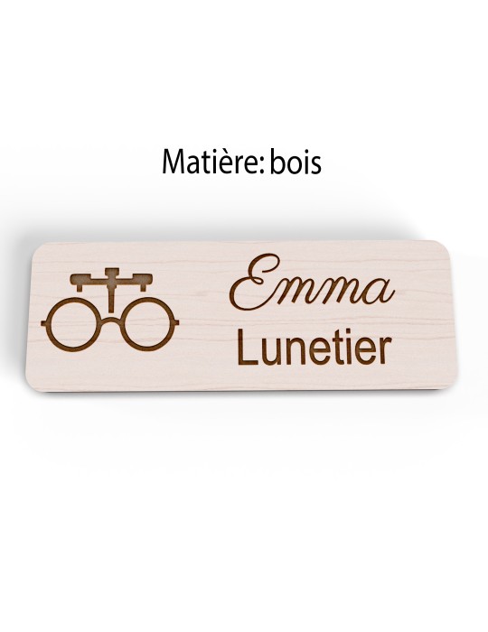 Badge personnalisé lunetier, motif optique et lunetterie, version bois vue à plat