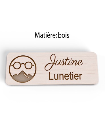 Badge personnalisé lunetier, motif optique et lunetterie, vue en biais 2