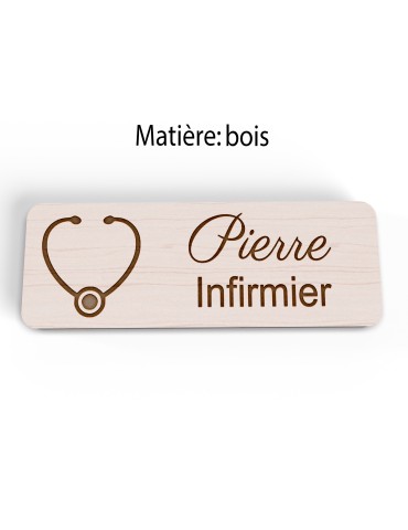 Badge personnalisé infirmier, motif soin et accompagnement, vue en biais 2