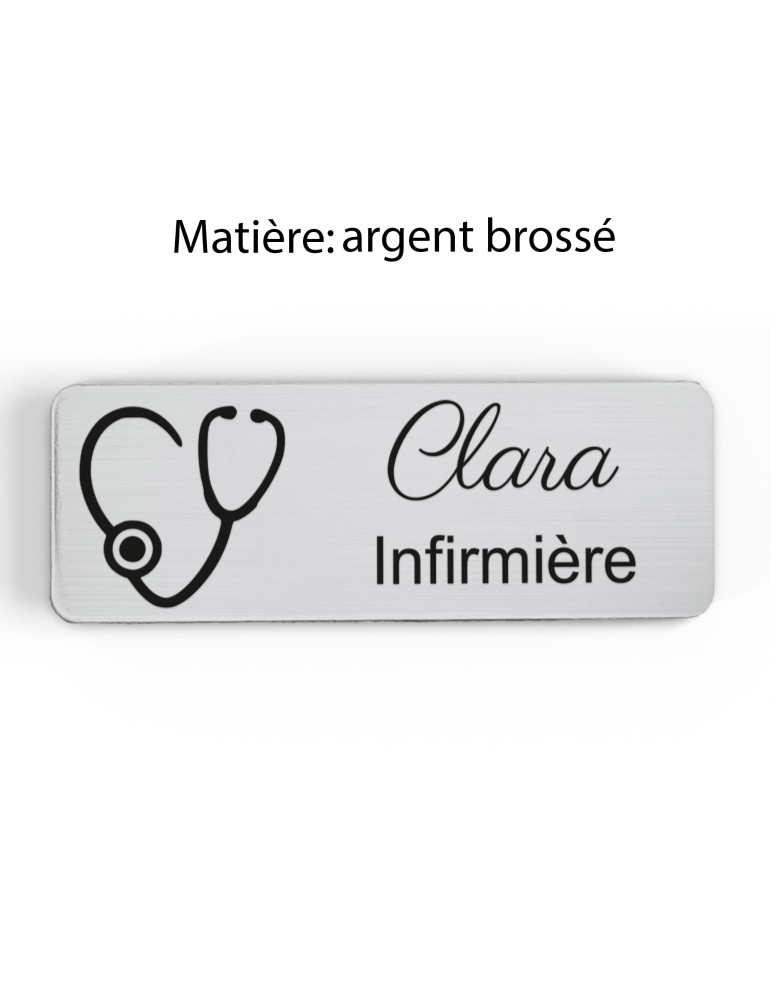 Badge personnalisé infirmière, motif soin et accompagnement, finition argent brossé