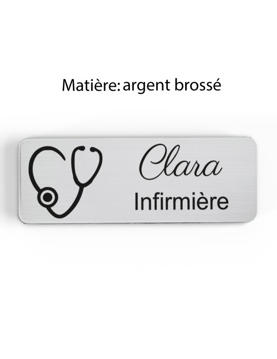 Badge personnalisé infirmière, motif soin et accompagnement, finition argent brossé