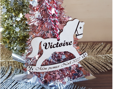 Boule de Noël cheval à bascule en bois personnalisé