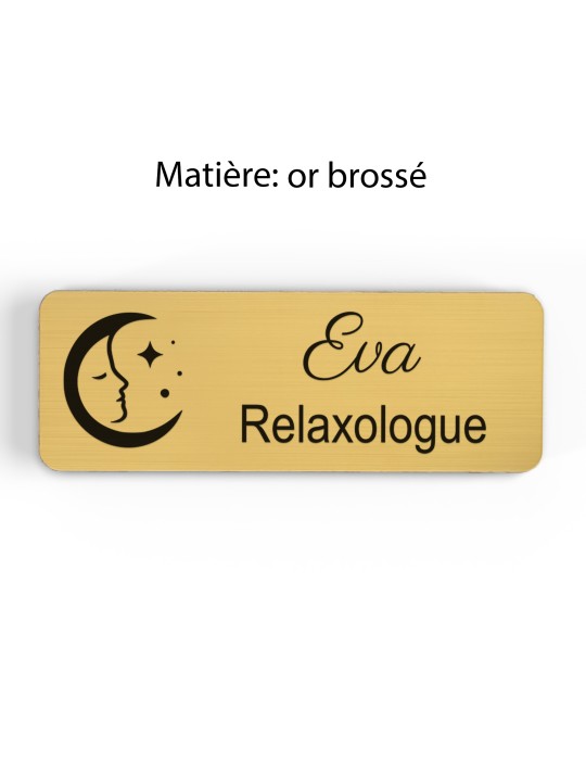 Badge personnalisé relaxologue, motif relaxation et détente, finition or brossé