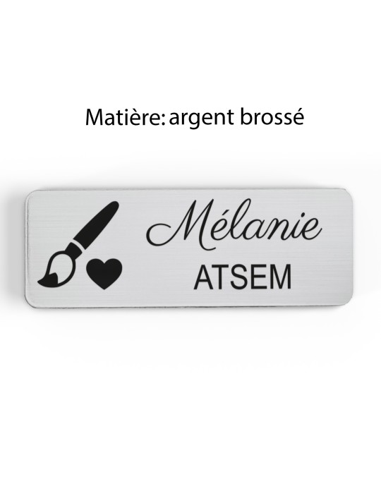 Badge personnalisé atsem, motif école maternelle et petite enfance, finition argent brossé