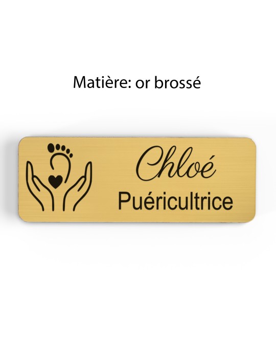 Badge personnalisé puéricultrice, motif bébé et puériculture, finition or brossé