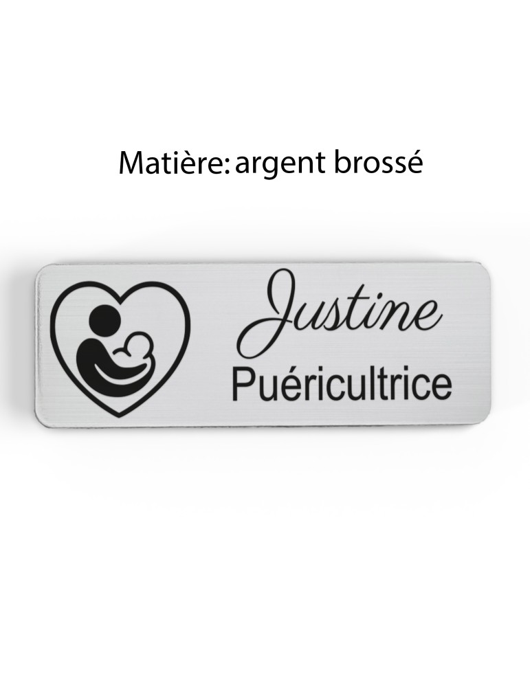 Badge personnalisé puéricultrice, motif bébé et puériculture, finition argent brossé