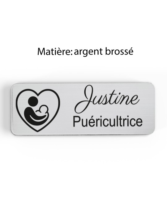 Badge personnalisé puéricultrice, motif bébé et puériculture, finition argent brossé