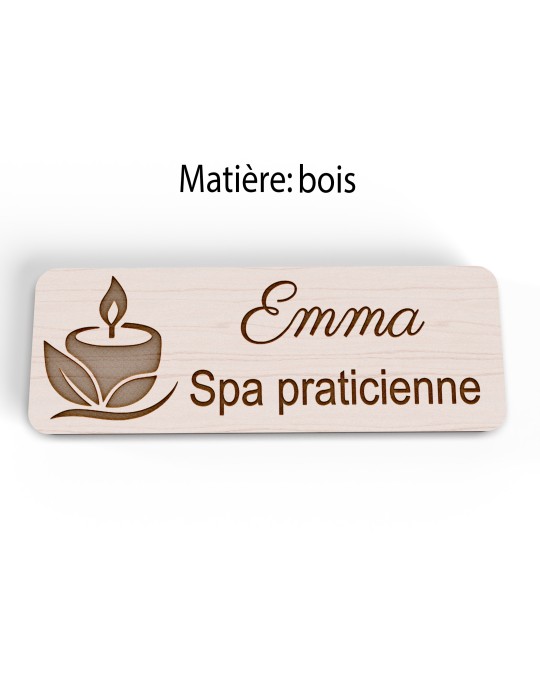 Badge personnalisé spa praticienne, motif spa et détente, version bois vue à plat
