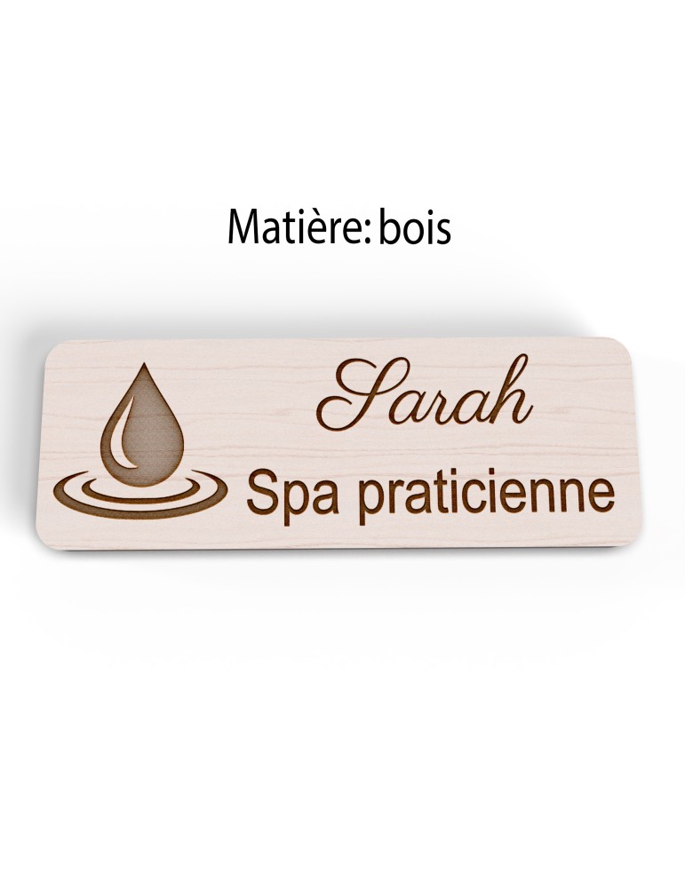 Badge personnalisé spa praticienne, motif spa et détente, version bois vue à plat