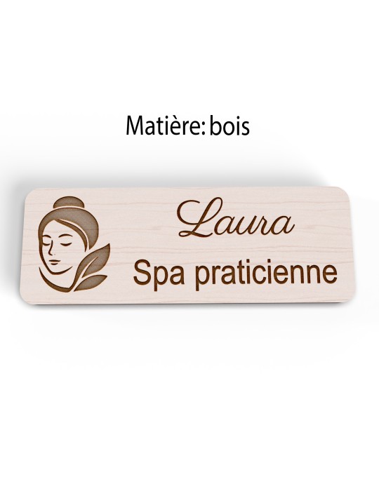 Badge personnalisé spa praticienne, motif spa et détente, version bois vue à plat