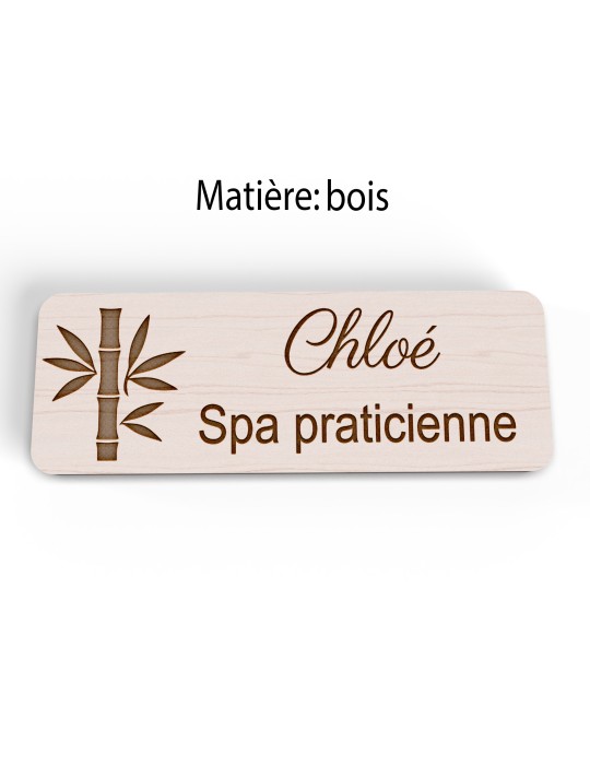 Badge personnalisé spa praticienne, motif spa et détente, version bois vue à plat