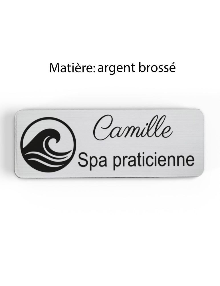 Badge personnalisé spa praticienne, motif spa et détente, finition argent brossé