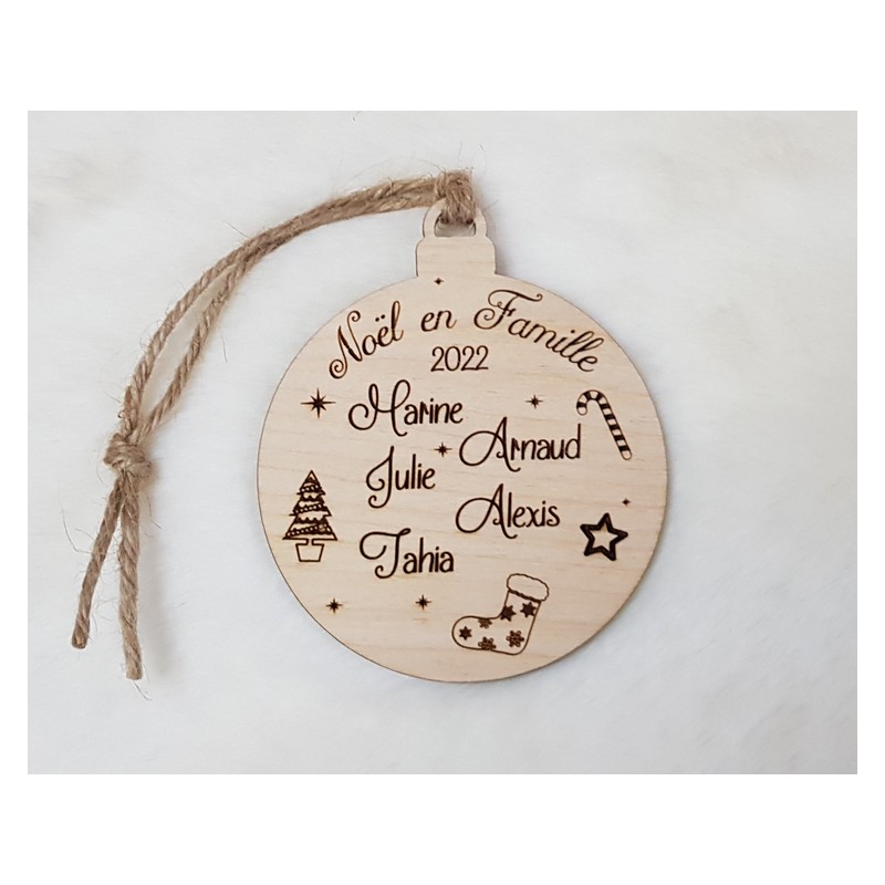 Boule de Noël en bois personnalisée famille prénoms joyeux noêl - Noël en famille
