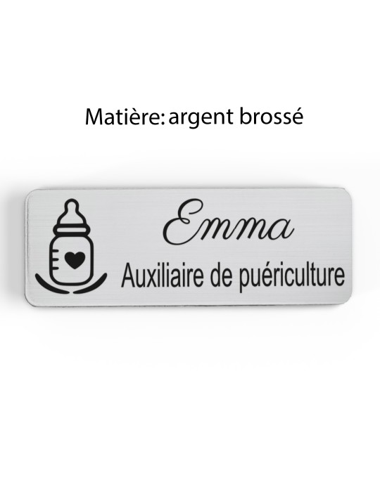 Badge personnalisé auxiliaire de puériculture, motif bébé et soins de puériculture, finition argent brossé