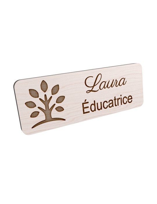 Badge personnalisé éducatrice, motif éducation et développement de l'enfant, vue en biais