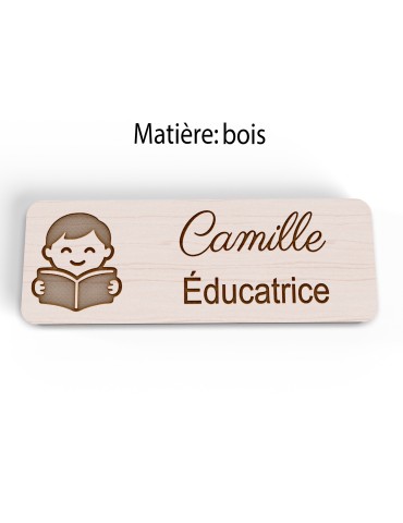 Badge personnalisé éducatrice, motif éducation et développement de l'enfant, vue en biais 2