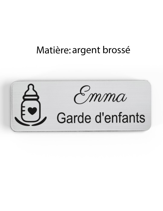 Badge personnalisé garde d'enfants, motif garde et accompagnement des enfants, finition argent brossé