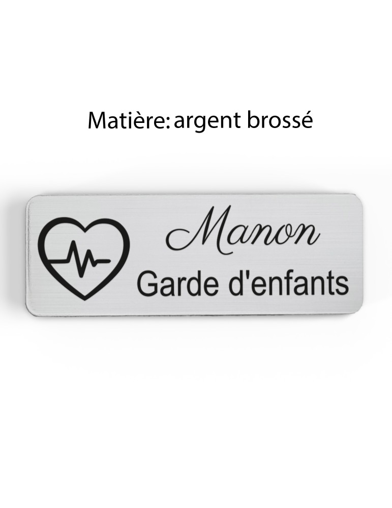 Badge personnalisé garde d'enfants, motif garde et accompagnement des enfants, finition argent brossé