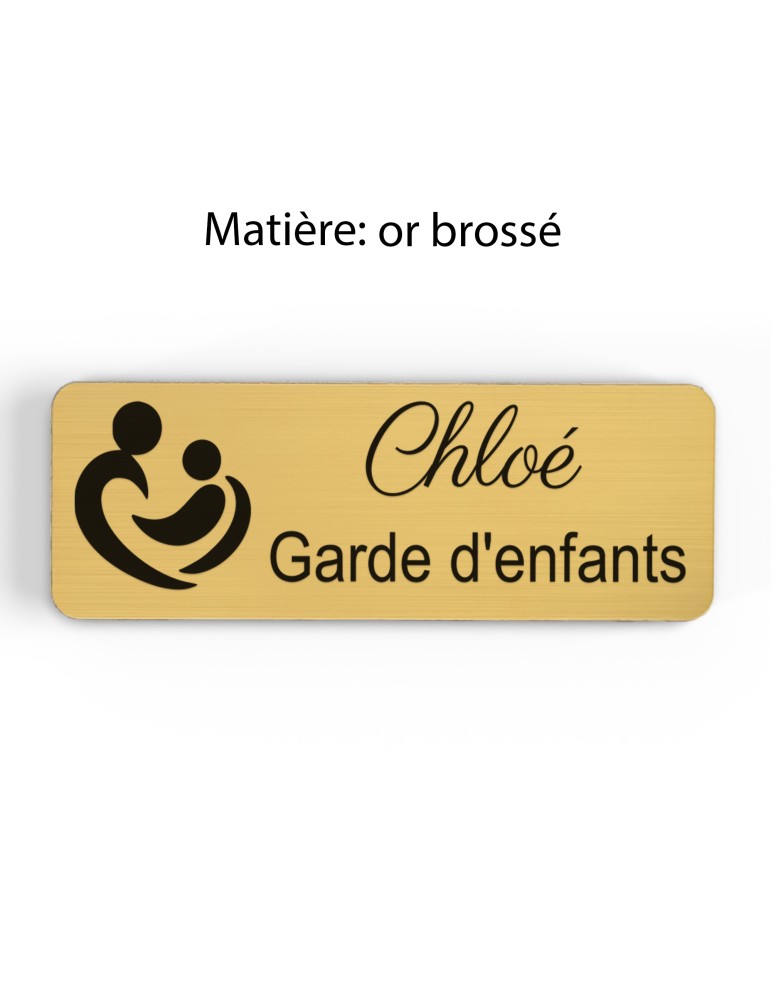 Badge personnalisé garde d'enfants, motif garde et accompagnement des enfants, finition or brossé