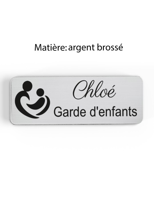 Badge personnalisé garde d'enfants, motif garde et accompagnement des enfants, finition argent brossé