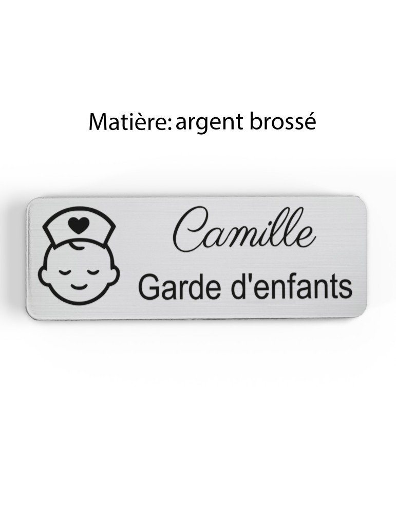 Badge personnalisé garde d'enfants, motif garde et accompagnement des enfants, finition argent brossé