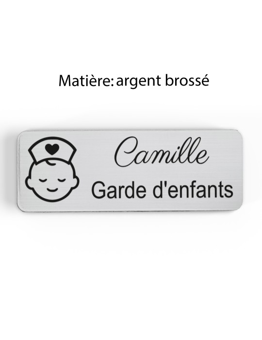 Badge personnalisé garde d'enfants, motif garde et accompagnement des enfants, finition argent brossé